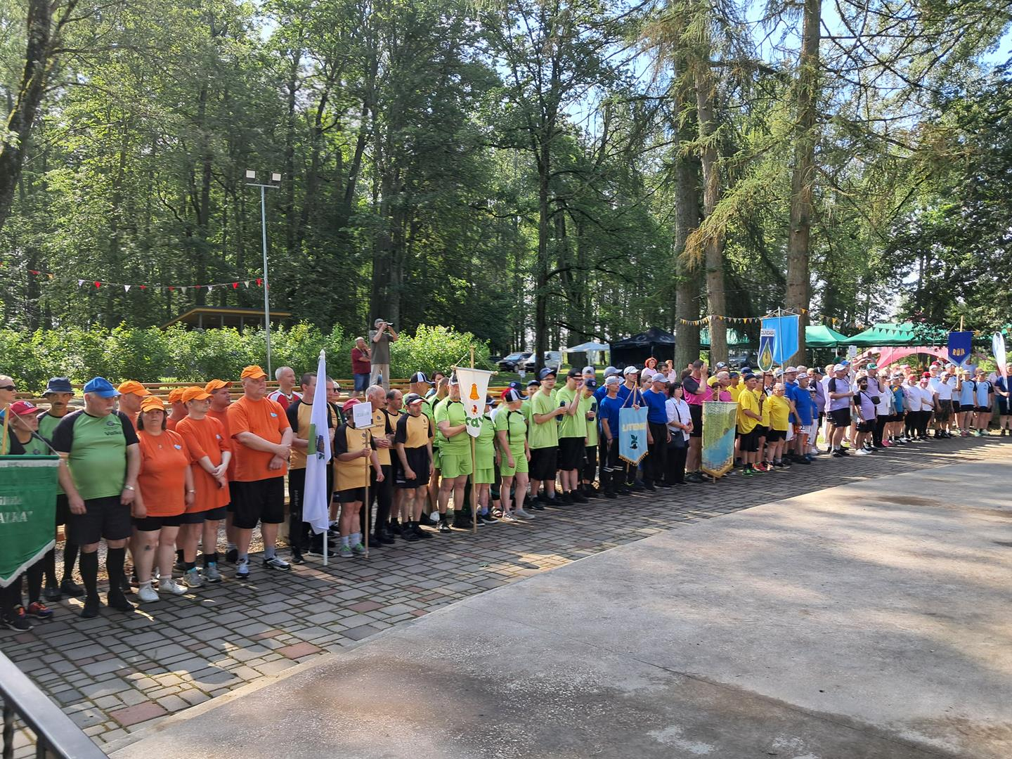 Sportistu komanda ierindā