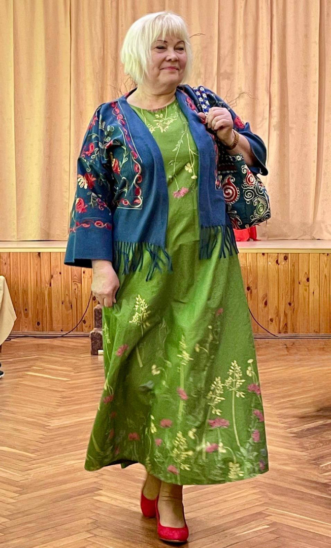 Cilvēki ar pašu dizainētām somām