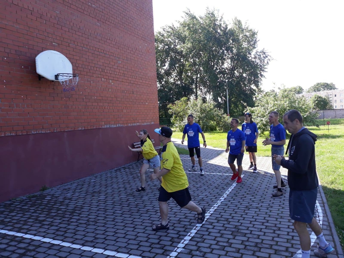 Centra iedzīvotāji sportiskās aktivitātēs filiāles teritorijā
