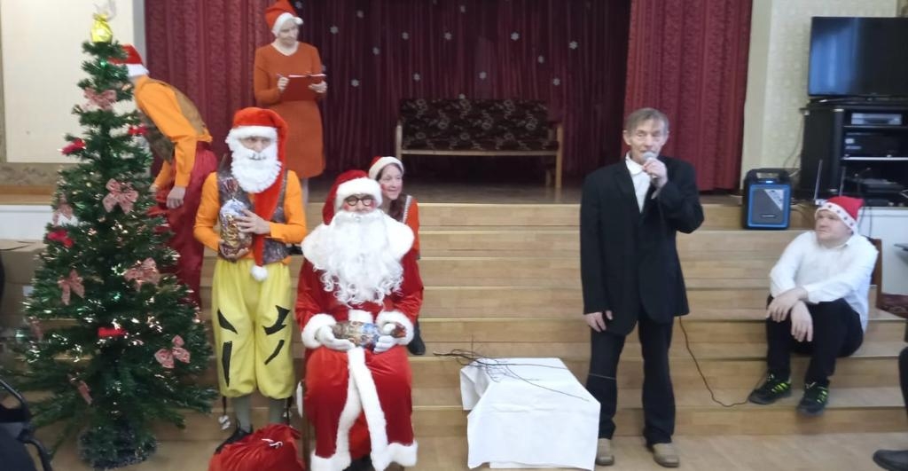 Klienti un ziemassvētku vecītis