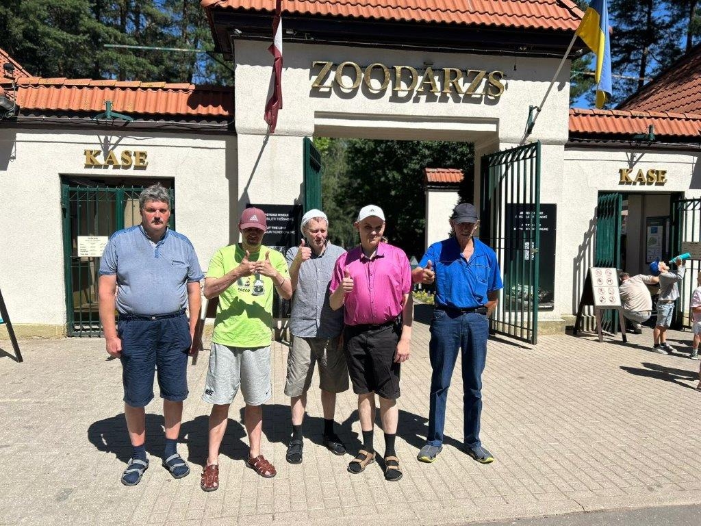 cilvēki zoo