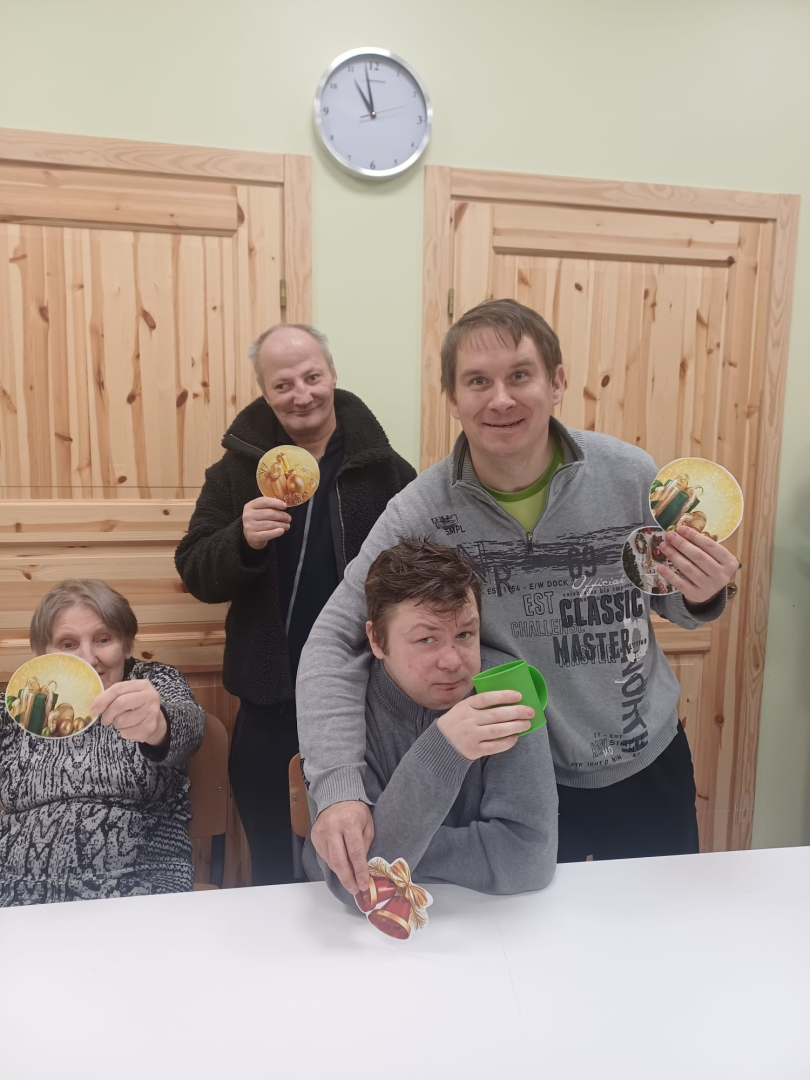 ziemassvētku rotājumu veidošana