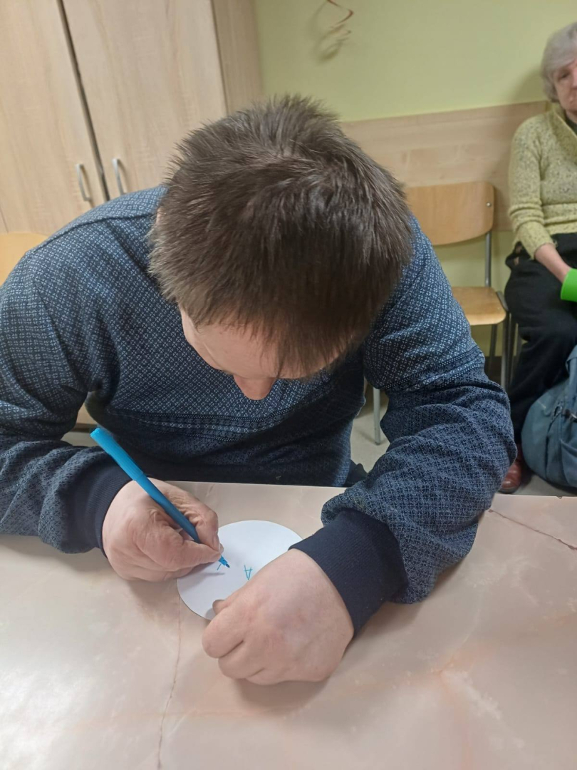 ziemassvētku rotājumu veidošana