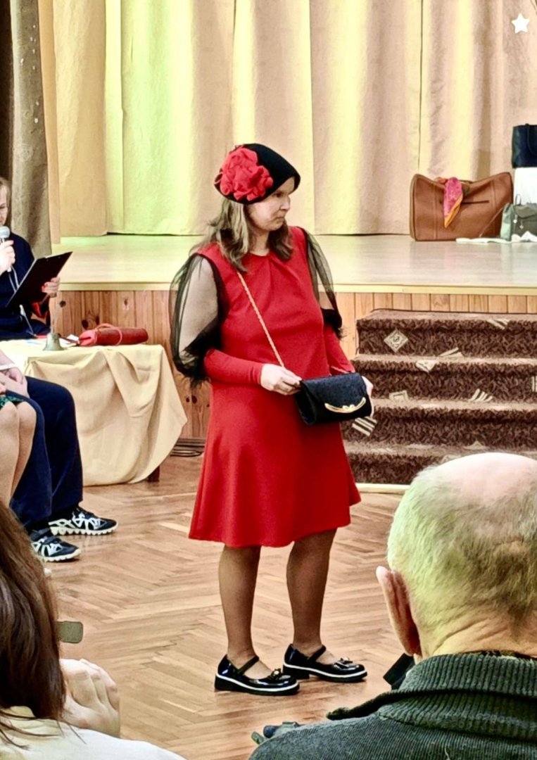 Cilvēki ar pašu dizainētām somām