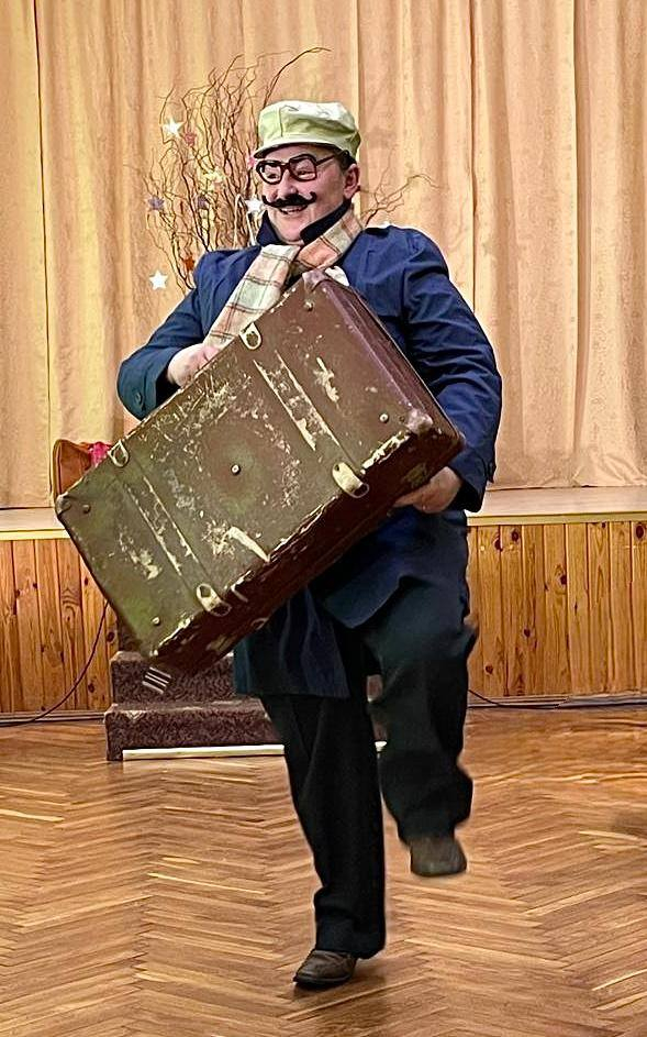 Cilvēki ar pašu dizainētām somām