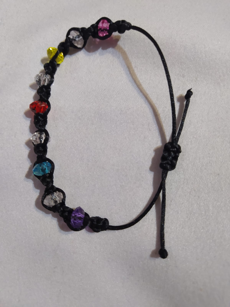 Pašdarinātas krelles