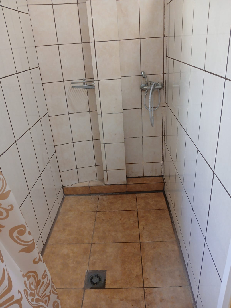 Filiāles telpas pēc remontdarbu veikšanas, duša