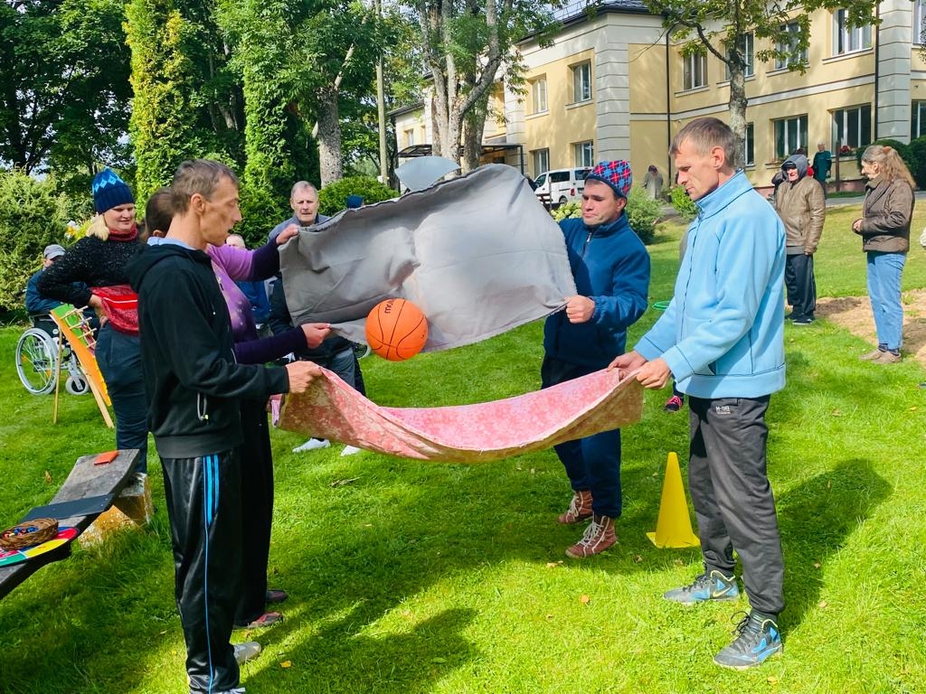 Sportiskas ativitātes laukā