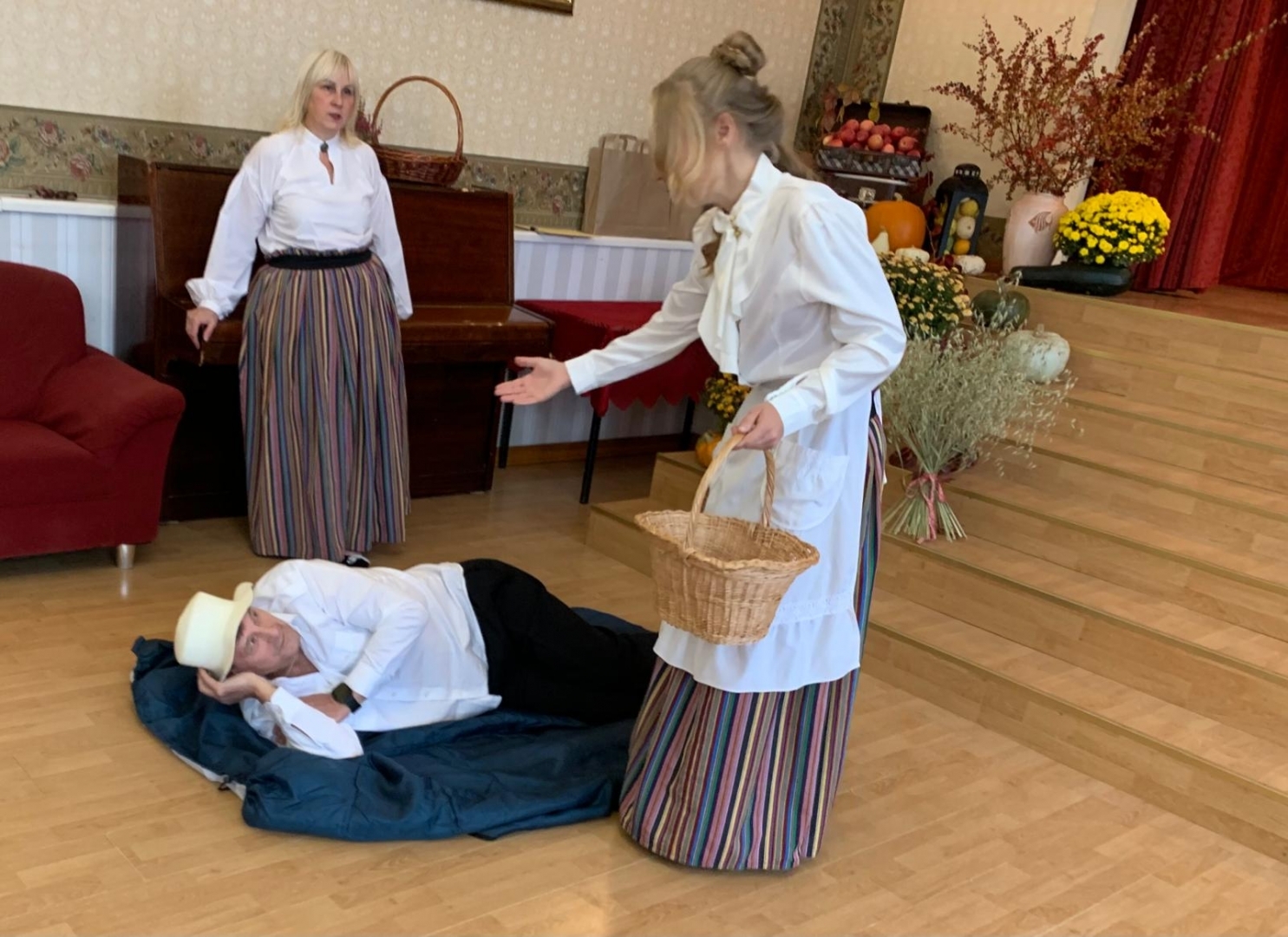 Aktieri rāda uzvedumu