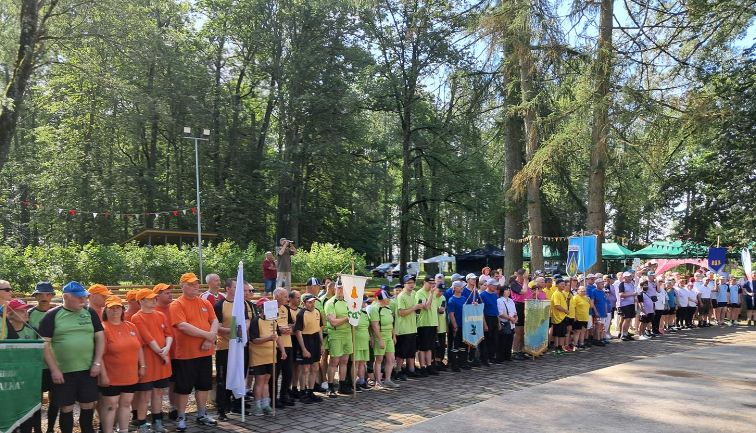 Sportistu komanda ierindā